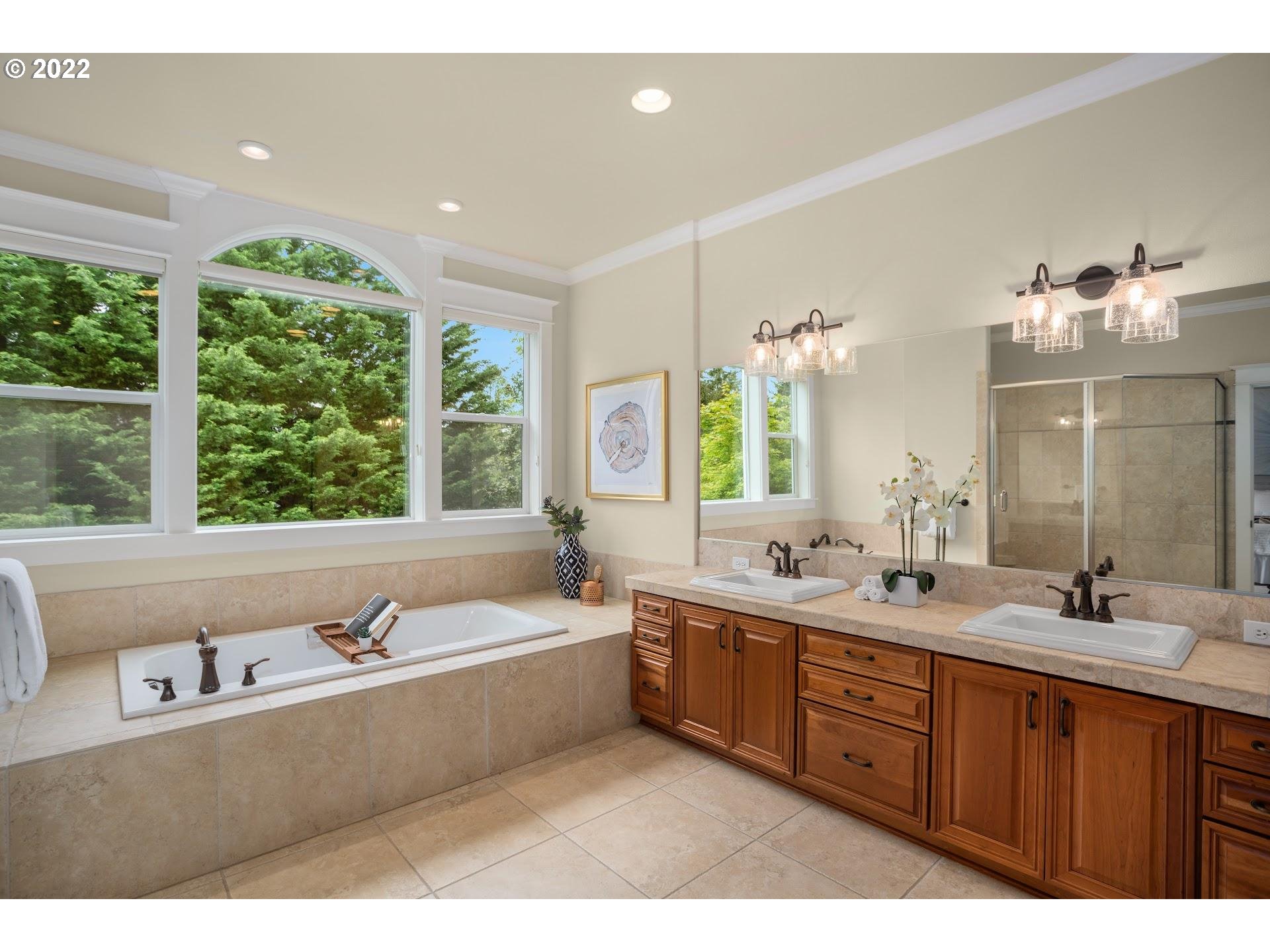 1610 Southwest Maplecrest Drive Portland, OR 97219 - Photo 19 of 32 Gallery Image 19