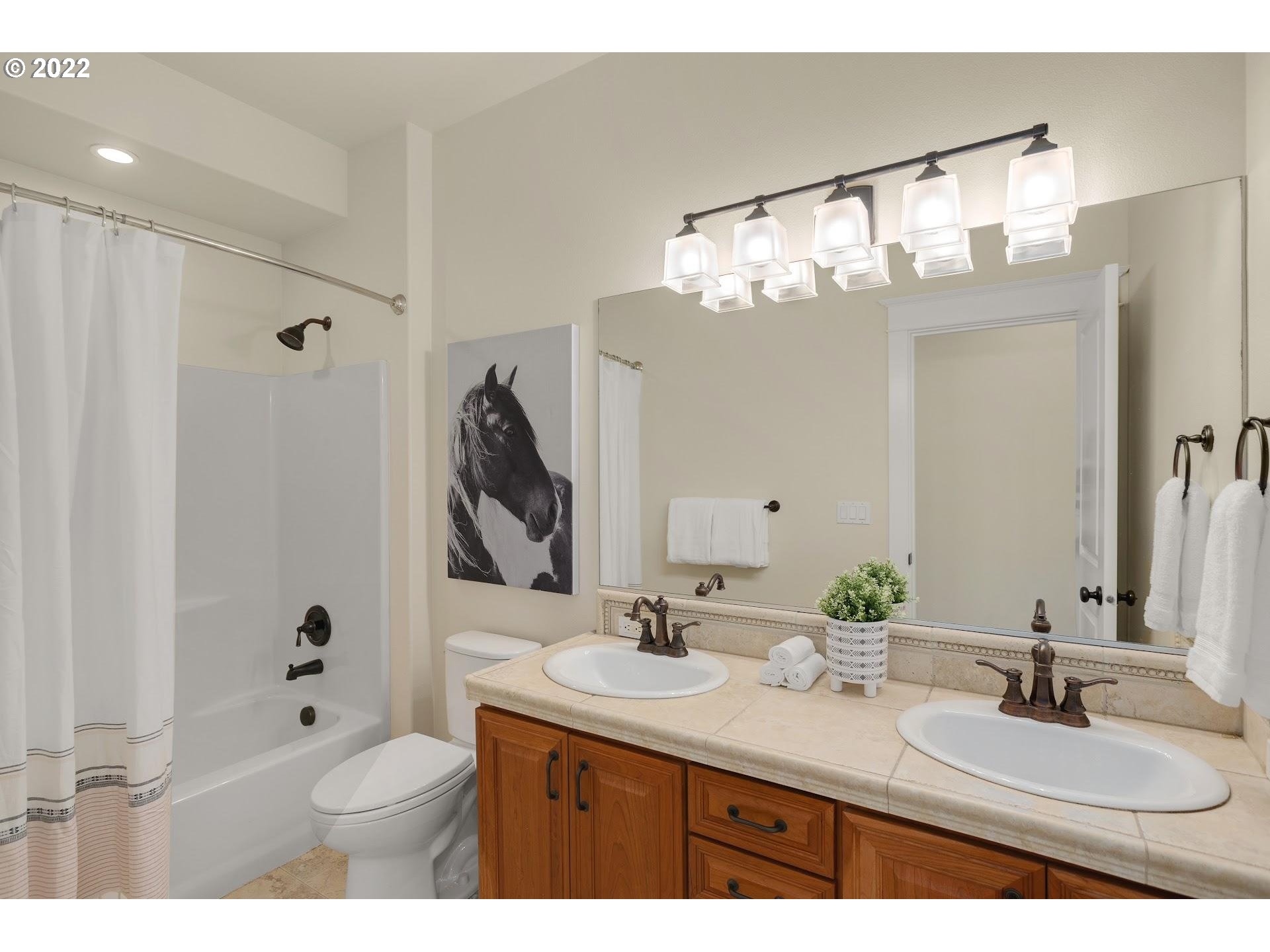 1610 Southwest Maplecrest Drive Portland, OR 97219 - Photo 26 of 32 Gallery Image 26