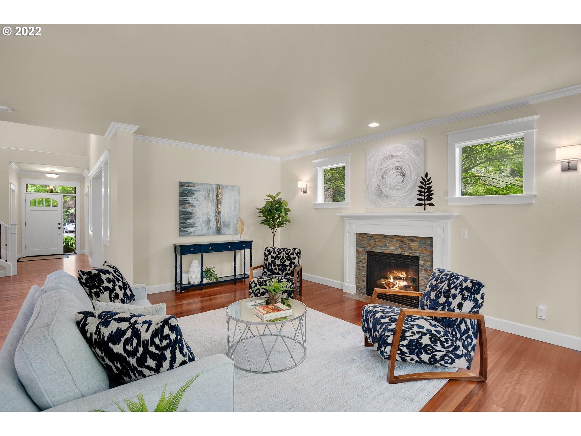 1610 Southwest Maplecrest Drive Portland, OR 97219 - Photo 5 of 32 Gallery Image 5