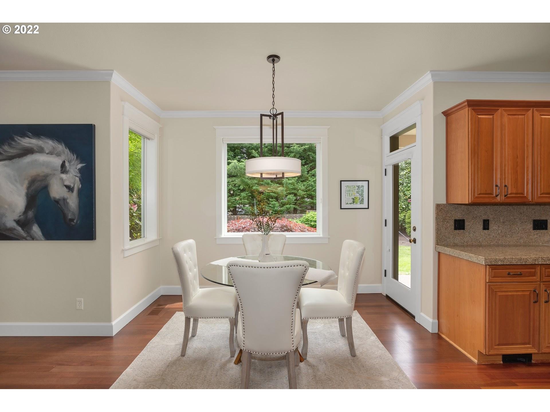 1610 Southwest Maplecrest Drive Portland, OR 97219 - Photo 10 of 32 Gallery Image 10
