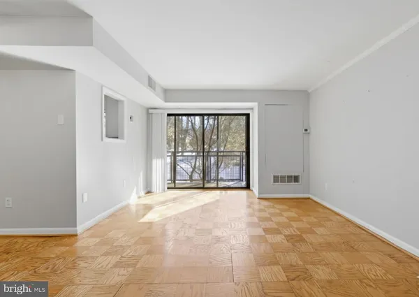 $179,900 | 7611 Maple Avenue, Unit 511, Takoma Park, MD 20912