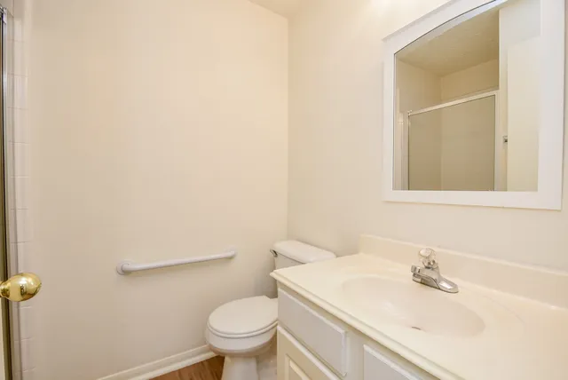 $1,565 | 8051 Bay Branch Drive, Unit 222, The Woodlands, TX 77382