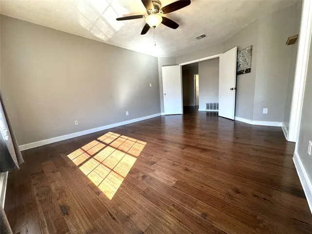 $2,400 | 13259 Kerrville Folkway, Austin, TX 78729