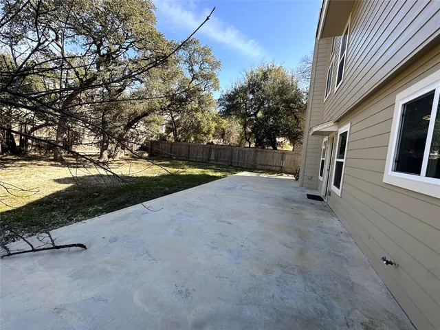 $2,400 | 13259 Kerrville Folkway, Austin, TX 78729