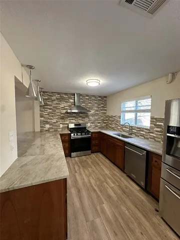 $2,400 | 13259 Kerrville Folkway, Austin, TX 78729