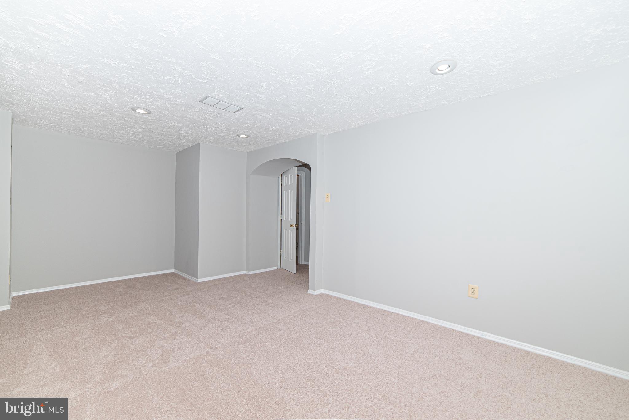 5822 Canvasback Road Burke, VA 22015 - Photo 31 of 35 Gallery Image 31