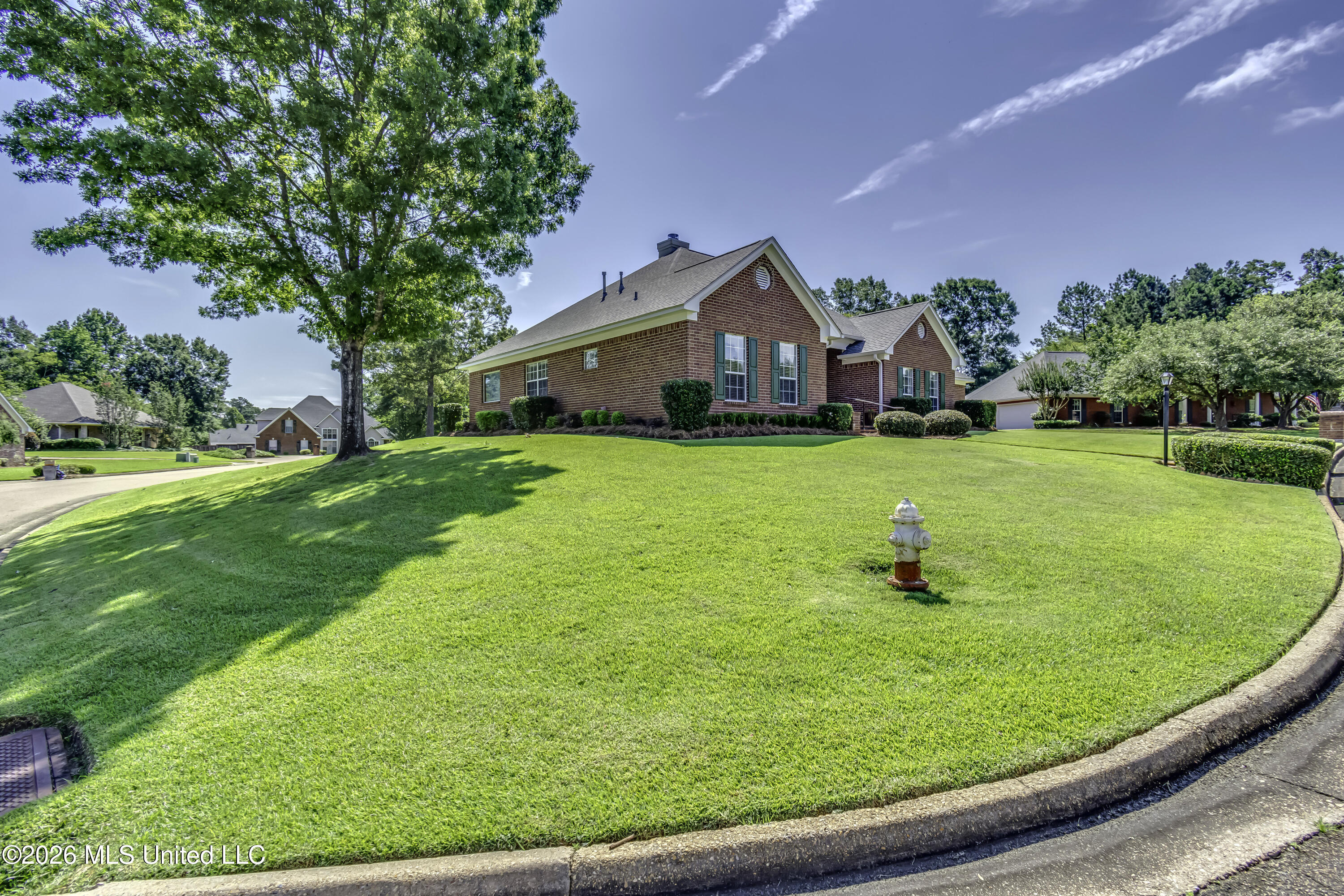 656 April Sound Pearl, MS 39208 - Photo 55 of 61 Side view - left