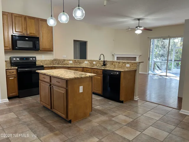 $2,850 | 1630 Majestic View Lane, Fleming Island, FL 32003