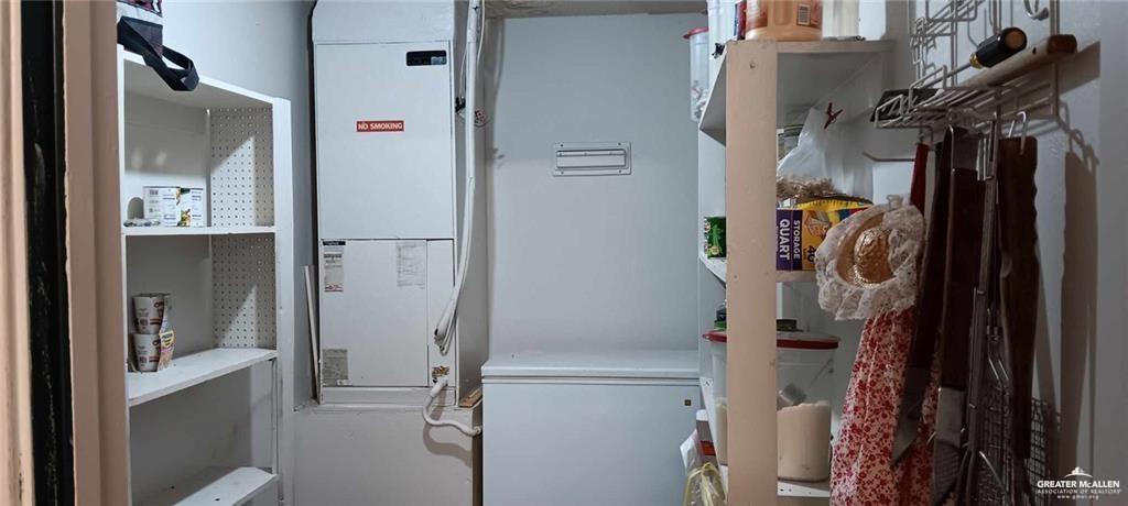 5906 North Brushline Road Mission, TX 78574 - Photo 21 of 29 a view of walk in closet
