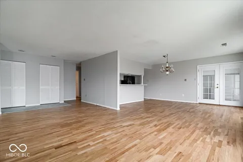 $112,000 | 5022 Allisonville Road, Unit E, Indianapolis, IN 46205