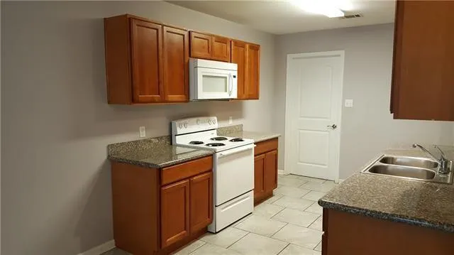 $1,700 | 3662 Clematis Street, Unit B, New Orleans, LA 70122