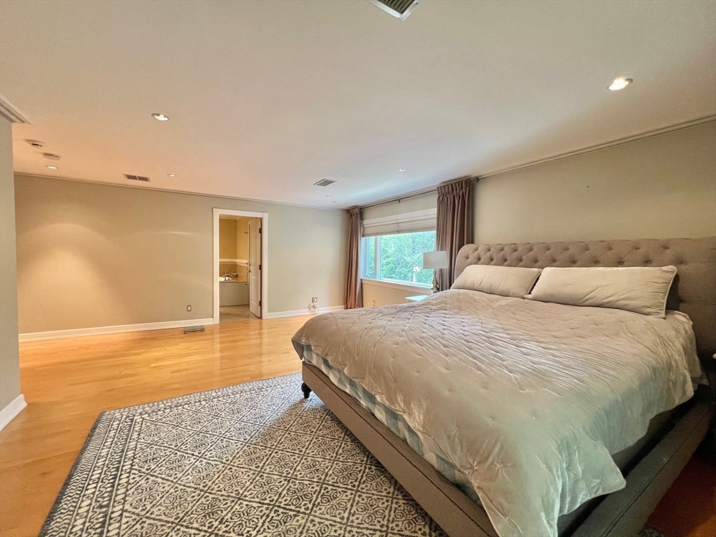 75 Lee Street Brookline, MA 02445 - Photo 16 of 30