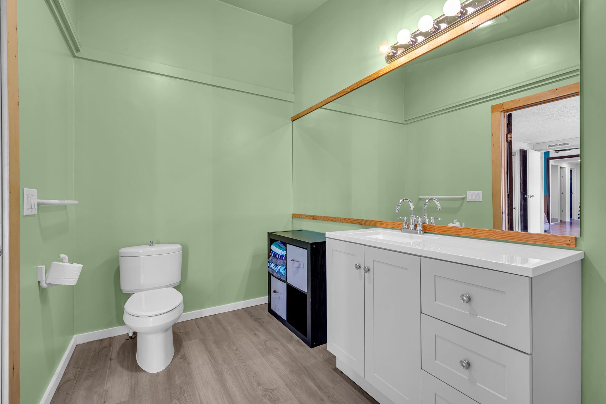 1039 Riverview Road Mount Juliet, TN 37122 - Photo 24 of 40 a bathroom with a toilet sink and mirror