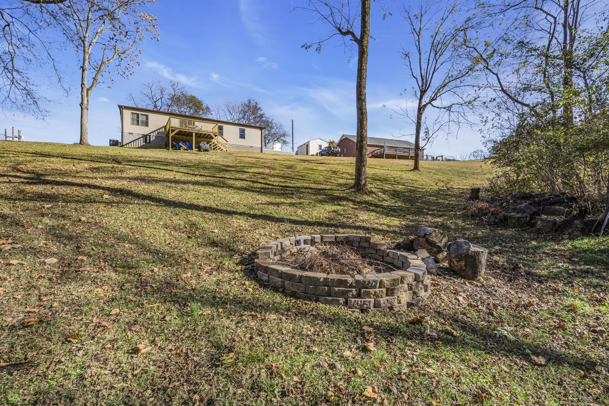 1039 Riverview Road Mount Juliet, TN 37122 - Photo 32 of 40 a swimming pool with an outdoor space