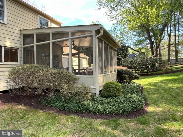 $1,200,000 | 23 Old Creek Court, Potomac, MD 20854