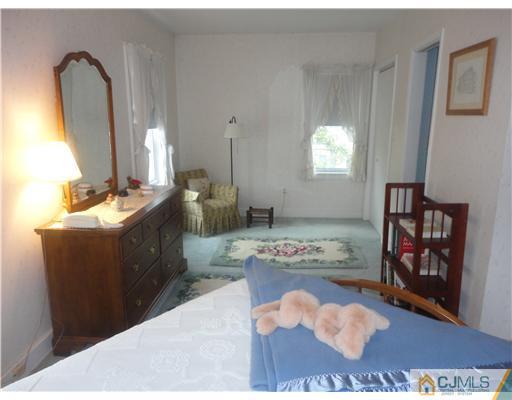 339 Georges Road Dayton, NJ 08810 - Photo 16 of 21