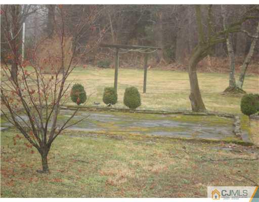 339 Georges Road Dayton, NJ 08810 - Photo 20 of 21