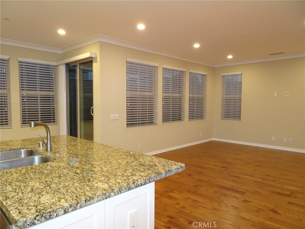 108 Oasis Irvine, CA 92620 - Photo 13 of 19