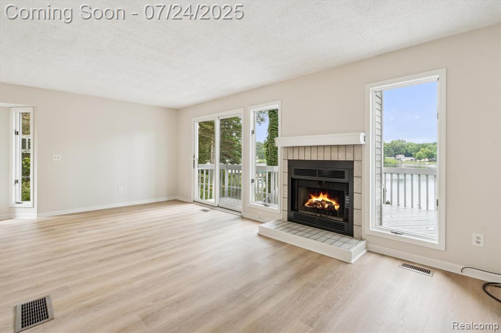 1696 Clark Lake Road Brighton, MI 48114 - Photo 9 of 58