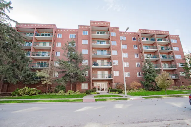 $324,900 | 1685 Mill Street, Unit 605, Des Plaines, IL 60016