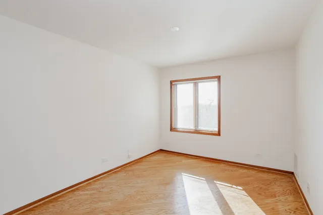 $324,900 | 1685 Mill Street, Unit 605, Des Plaines, IL 60016