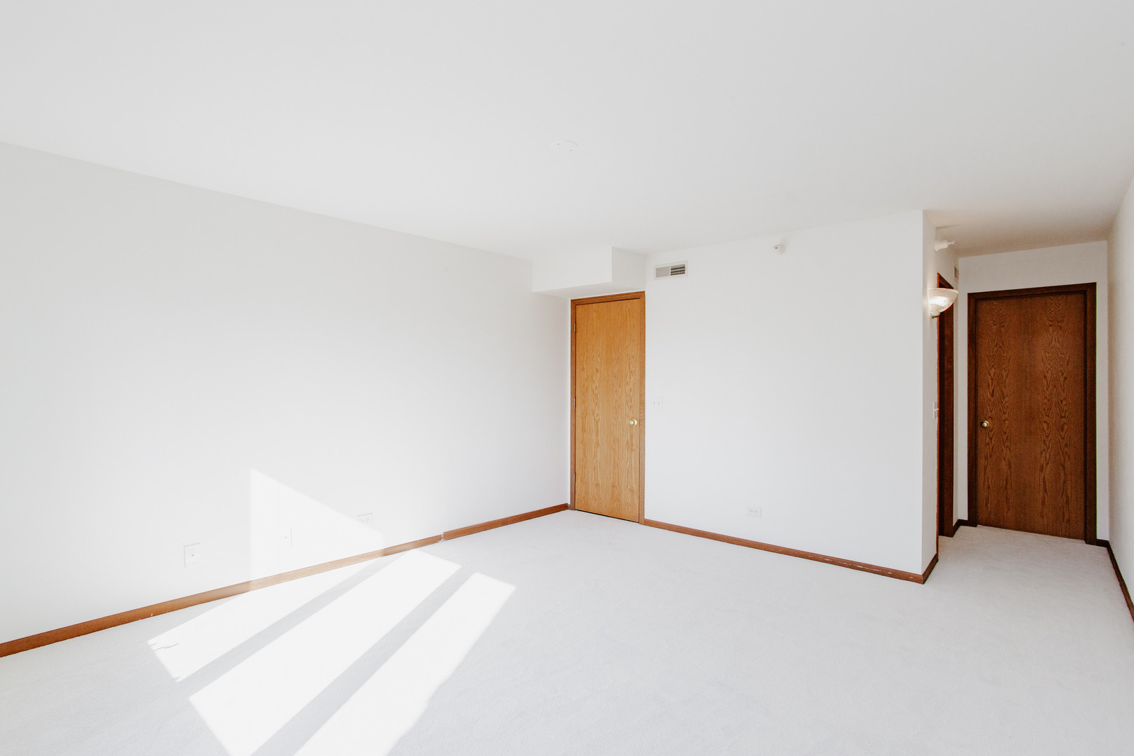 1685 Mill Street, Unit 605 Des Plaines, IL 60016 - Photo 16 of 25 a view of an empty room