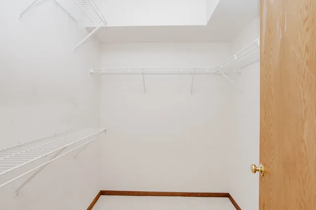 $324,900 | 1685 Mill Street, Unit 605, Des Plaines, IL 60016