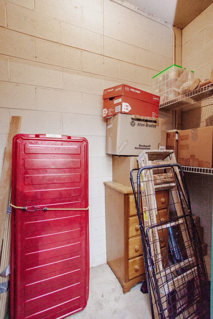 1685 Mill Street, Unit 605 Des Plaines, IL 60016 - Photo 24 of 25 a utility room with dryer and washer