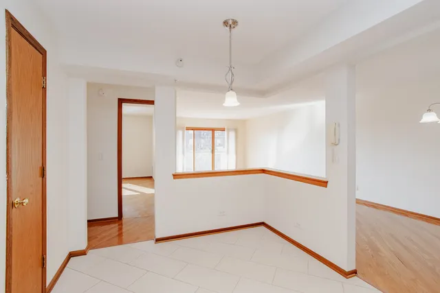 $324,900 | 1685 Mill Street, Unit 605, Des Plaines, IL 60016