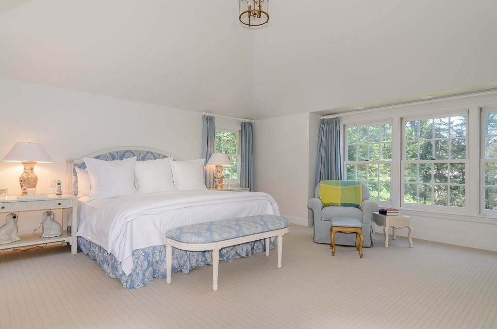 45 Meadowbrook Road Weston, MA 02493 - Photo 10 of 22 Gallery Image 10