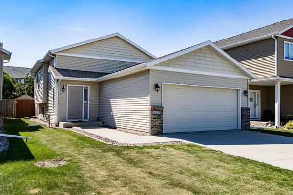 $324,900 | 4017 9th Street South, Moorhead, MN 56560