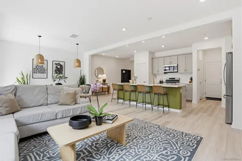 $879,000 | 1739 Vly Oak Way, Oceanside, CA 92056
