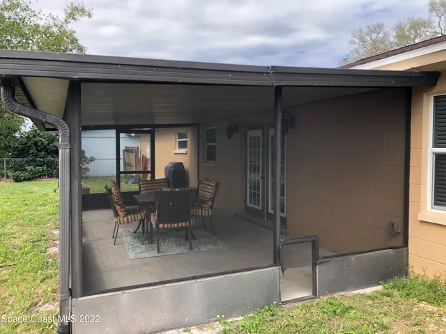 a view of outdoor space yard and patio