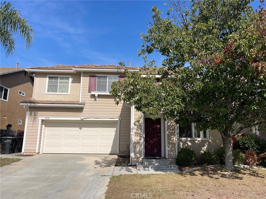 1434 Haddington Drive Riverside, CA 92507 - Photo 40 of 40 a front view of a house with a yard