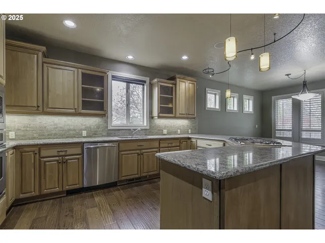 $788,500 | 7915 Southwest Summerton Avenue, Wilsonville, OR 97070