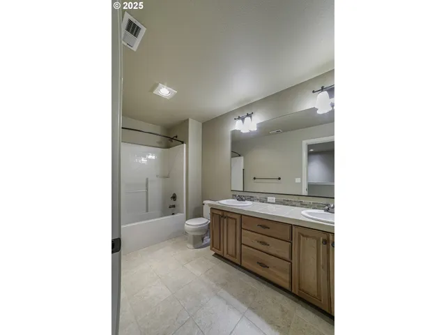 $788,500 | 7915 Southwest Summerton Avenue, Wilsonville, OR 97070