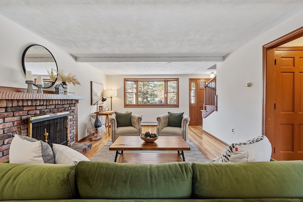 8 Heald Road Acton, MA 01720 - Photo 8 of 39 Gallery Image 8
