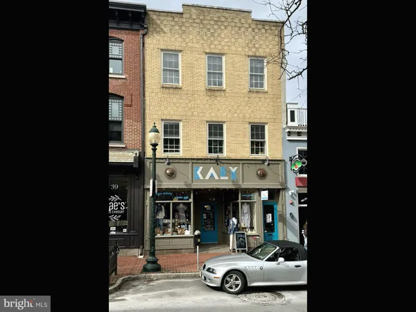 $2,300 | 37 West Gay Street, West Chester, PA 19380