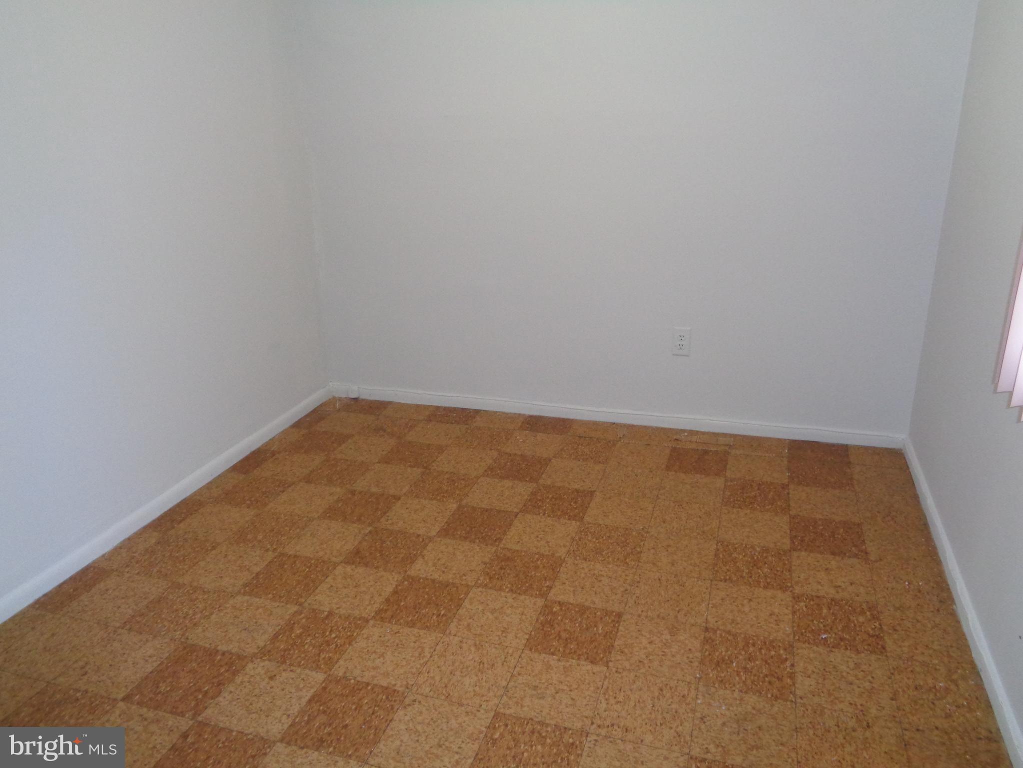 101 Shenandoah Road Cinnaminson, NJ 08077 - Photo 14 of 27 Office/ hobby room / bedroom / main level