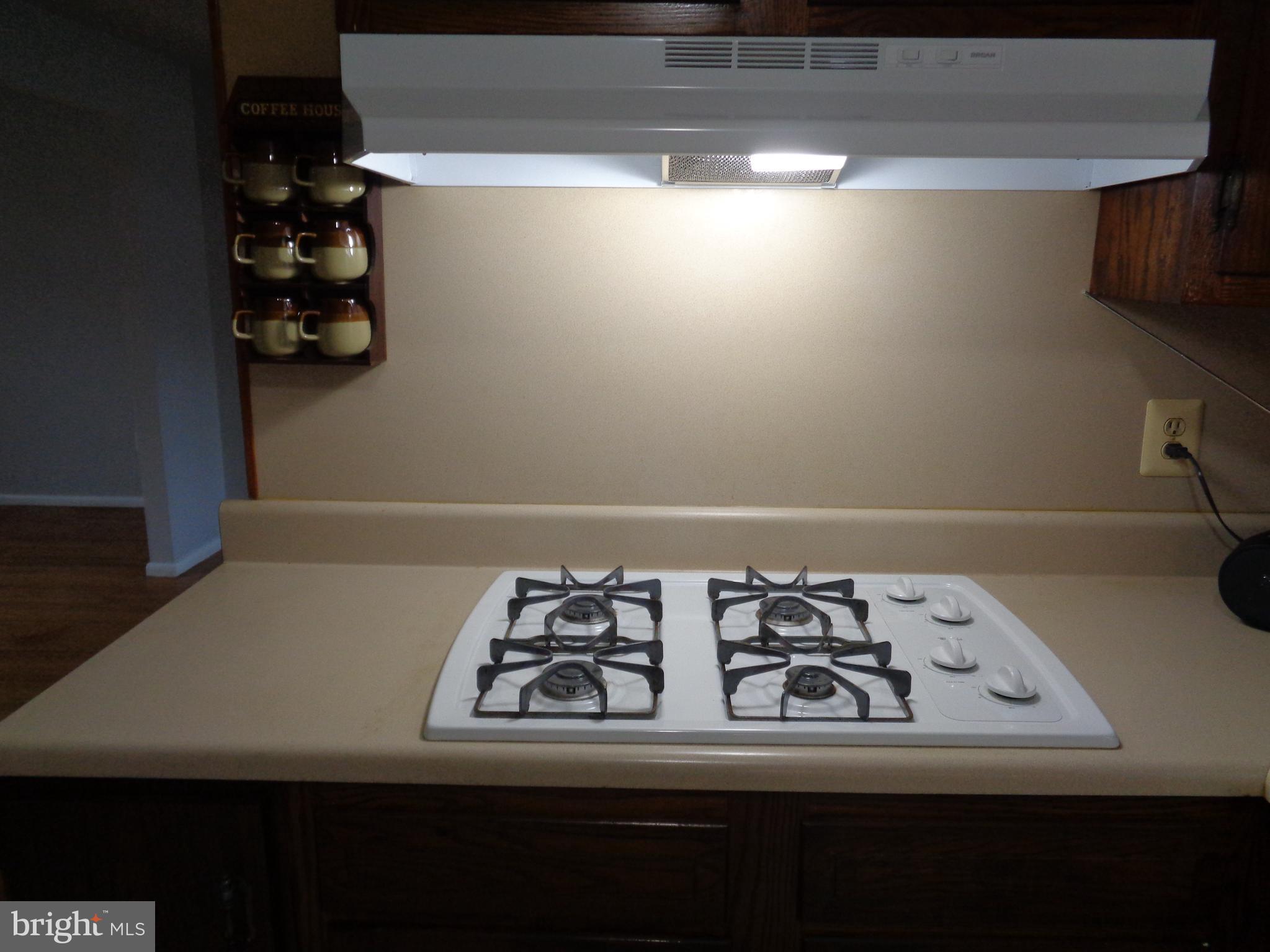 101 Shenandoah Road Cinnaminson, NJ 08077 - Photo 8 of 27 gas cooktop