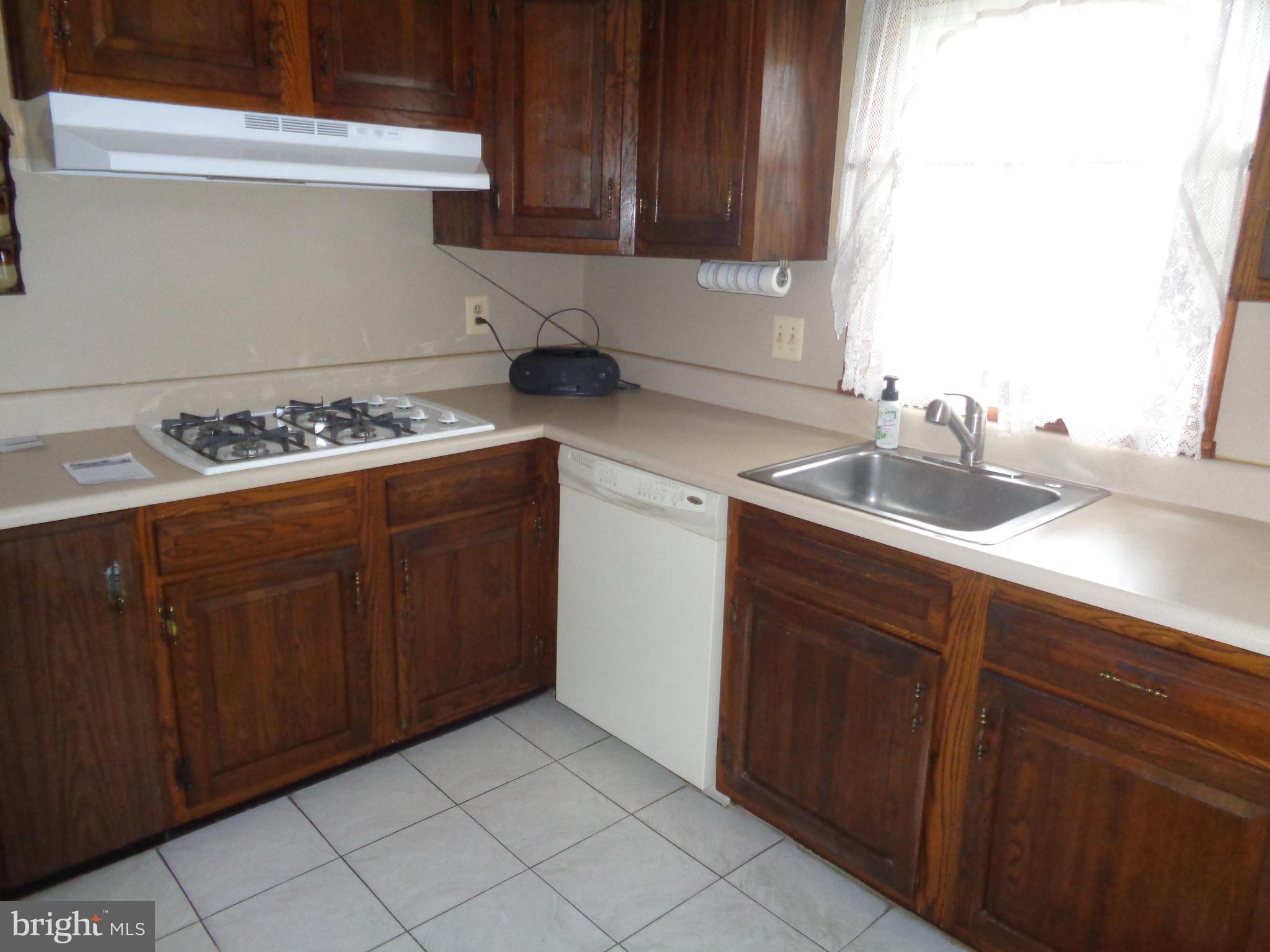 101 Shenandoah Road Cinnaminson, NJ 08077 - Photo 9 of 27 Kitchen