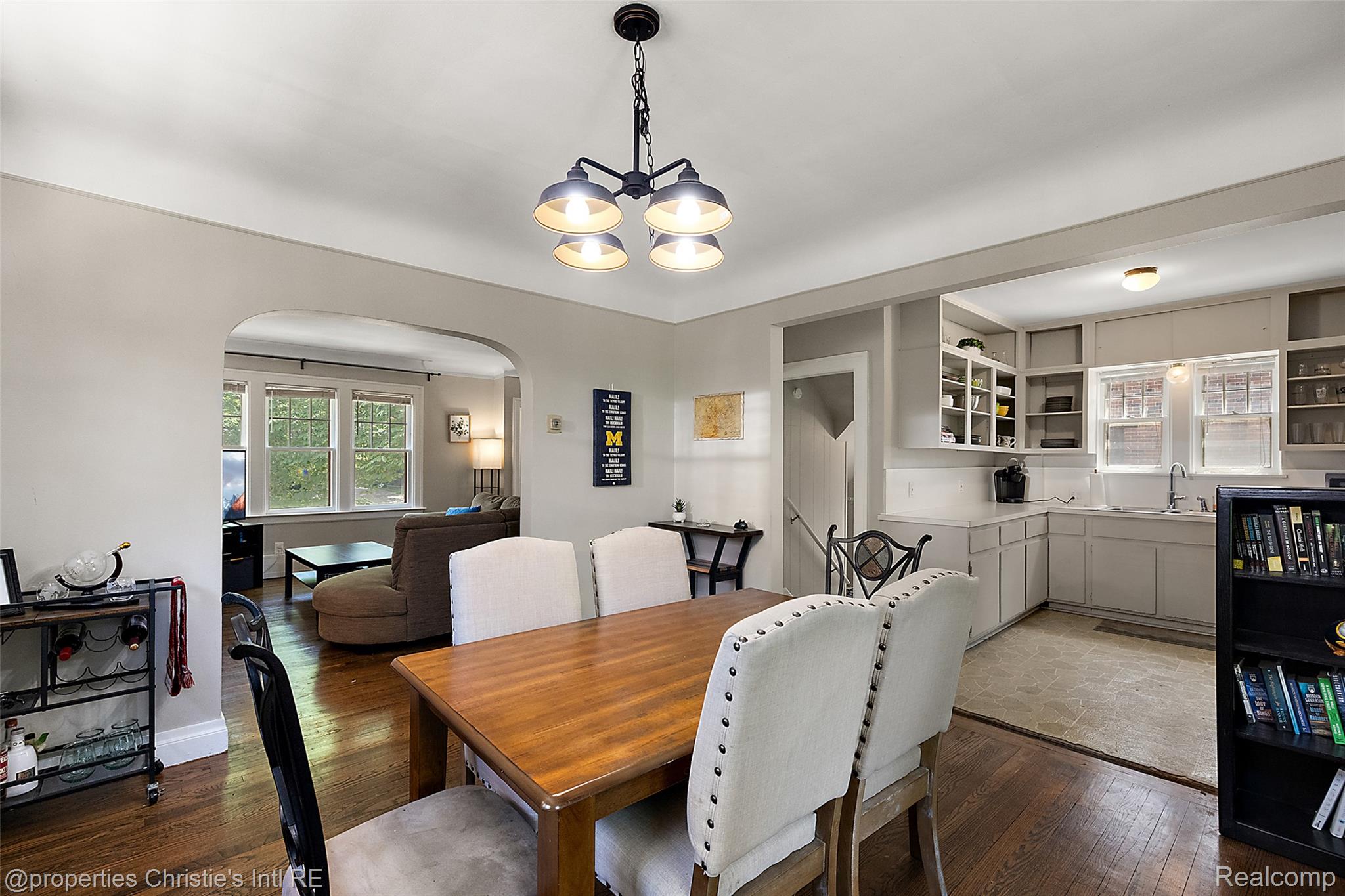 1251 Bishop Road Grosse Pointe, MI 48230 - Photo 18 of 50 35-1251 Bishop -35.jpg