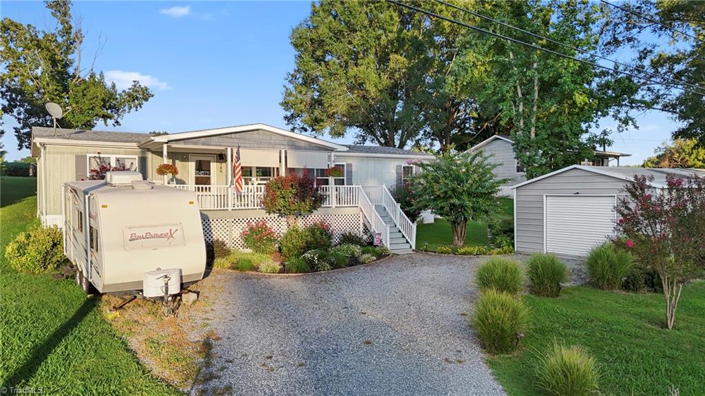 949 Riverview Rd Extension Lexington, NC 27292 - Photo 4 of 47 Gallery Image 4