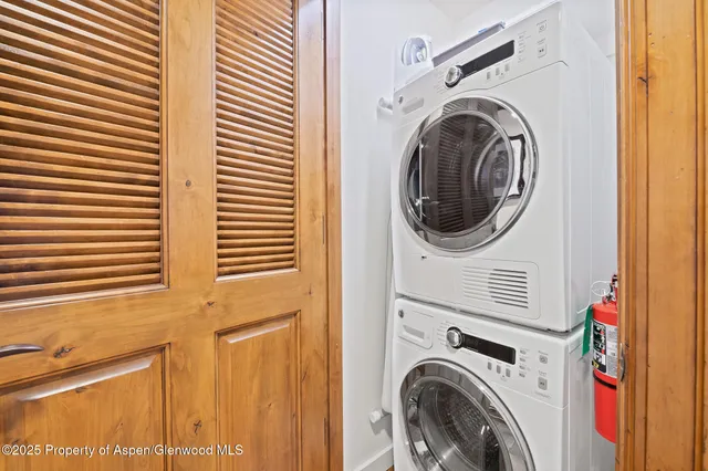 $240,000 | 415 East Dean St Unit 21 Week 10, Aspen, CO 81611