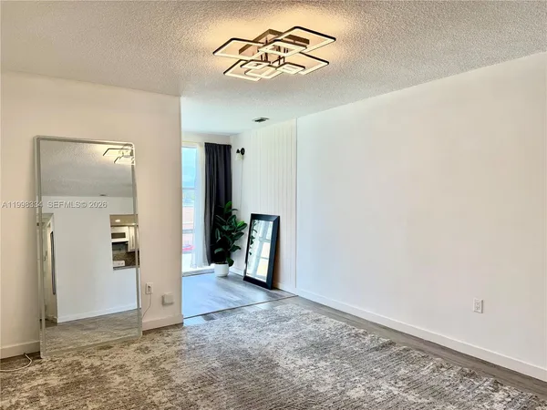 $1,800 | 17560 Atlantic Boulevard, Unit 404, Sunny Isles Beach, FL 33160