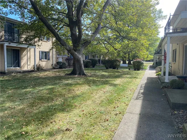 $132,000 | 1172 Indian Church Road, Unit 12, West Seneca, NY 14224