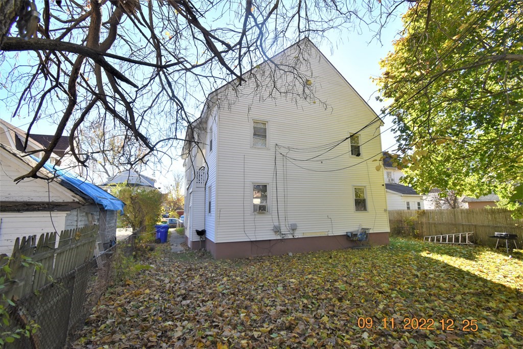 38 Johnson Street Springfield, MA 01108 - Photo 5 of 23 Gallery Image 5