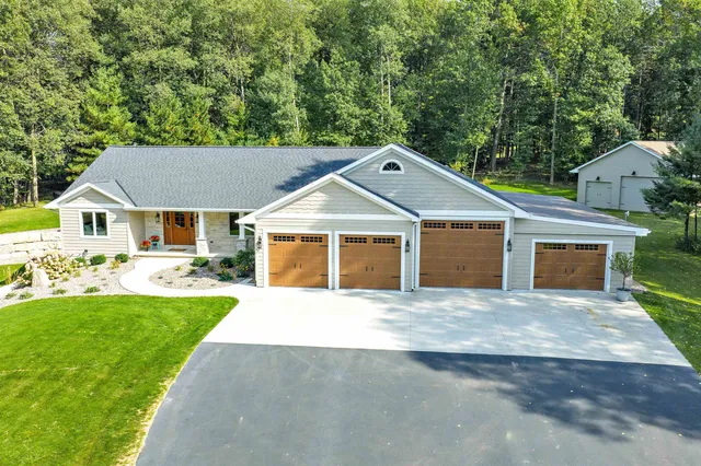 $999,900 | 2326 Pristine Lane, Suamico, WI 54313