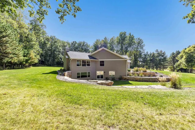 $999,900 | 2326 Pristine Lane, Suamico, WI 54313