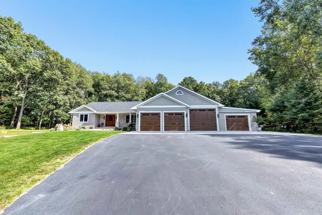 $999,900 | 2326 Pristine Lane, Suamico, WI 54313